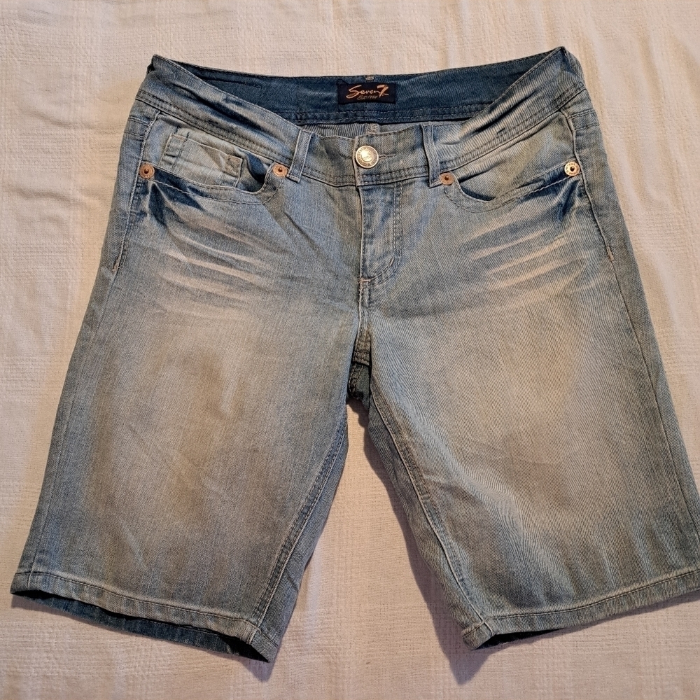 Seven 7 women's size 10 jean shorts, 5 pockets, have stretch, EUC